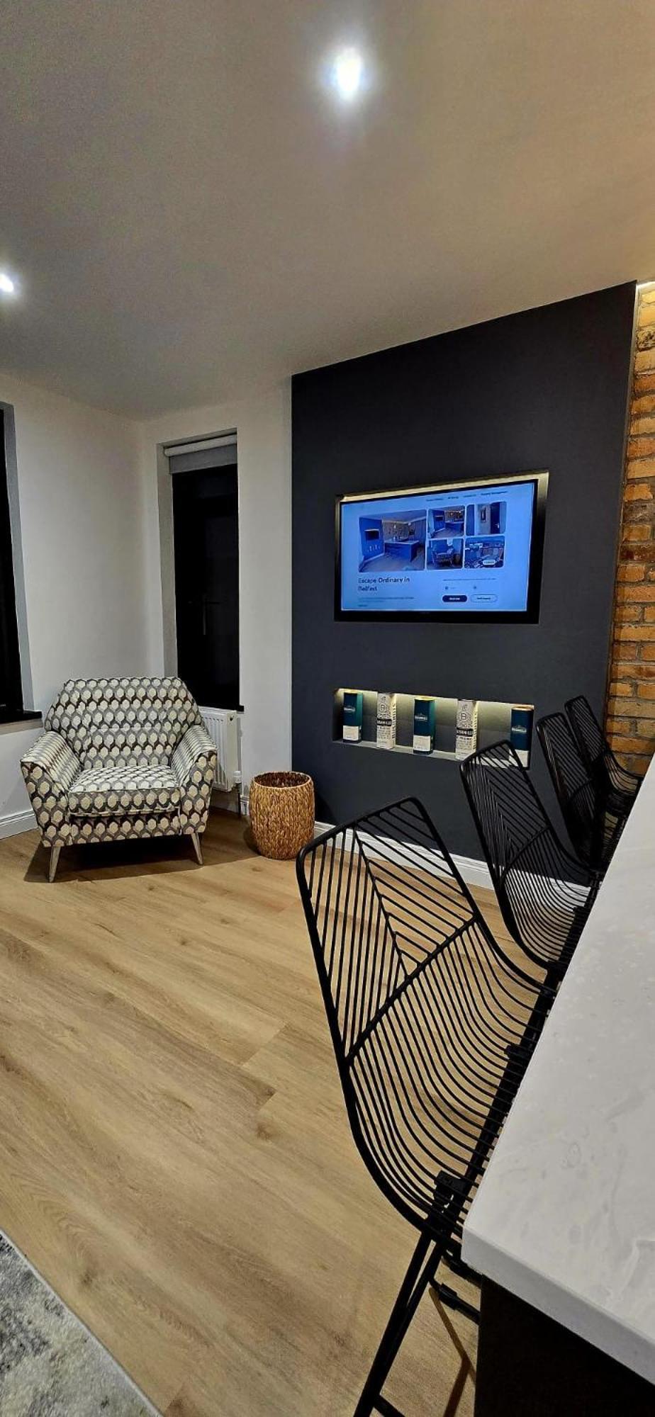 Escape Ordinary In Belfast Apartment Екстериор снимка
